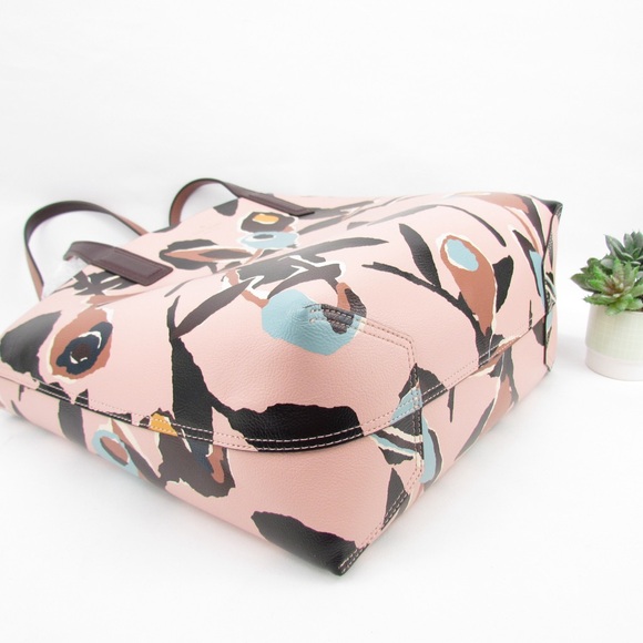 Kate Spade New York Arch Paper Rose Reversible Tote Bag - Picture 10 of 11